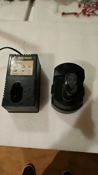 Cargador de batería Bauker JDA-180KA 70W - miniatura 2