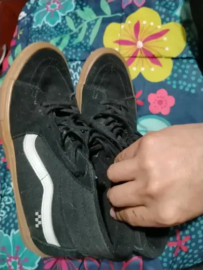 Zapatillas negras de gamuza con suela de goma - miniatura 2