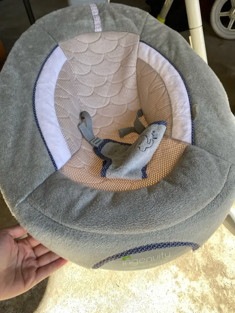 Silla mecedora para bebé Ingenuity gris - 2
