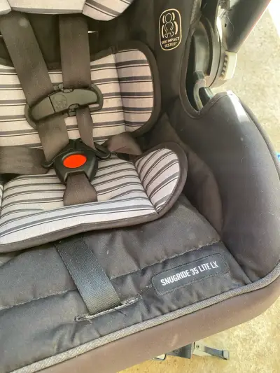 Silla de auto para bebé Graco SnugRide 35 Lite LX - miniatura 2