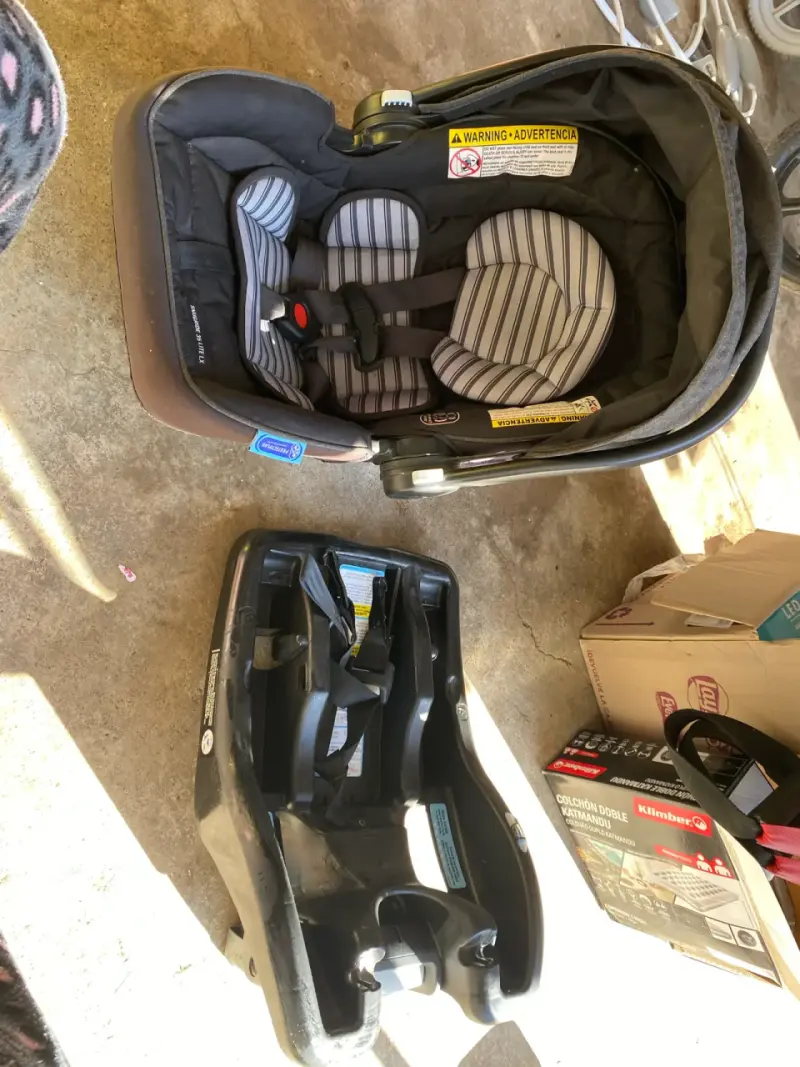 Silla de auto para bebé Graco SnugRide 35 Lite LX - 3