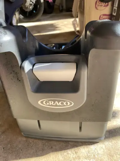 Silla de auto para bebé Graco SnugRide 35 Lite LX - miniatura 4
