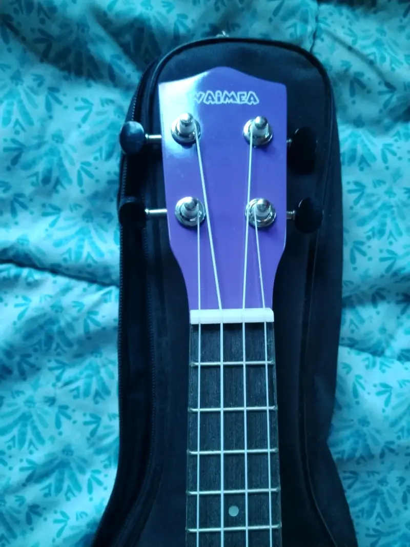Ukulele soprano Waimea púrpura con funda - 3
