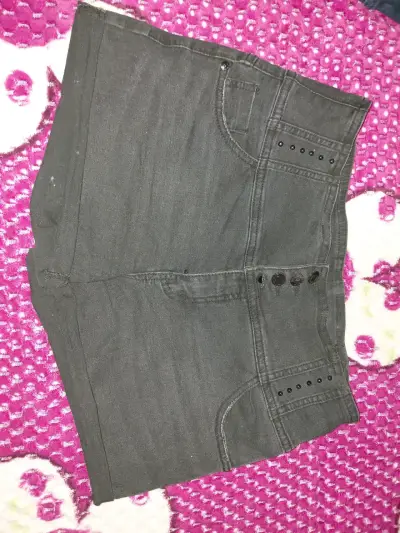 Shorts de mezclilla para mujer en dos colores - miniatura 1