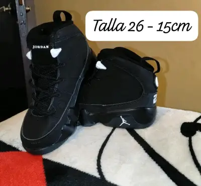 Zapatilla j par los y las engreid@s de a casa - miniatura 1