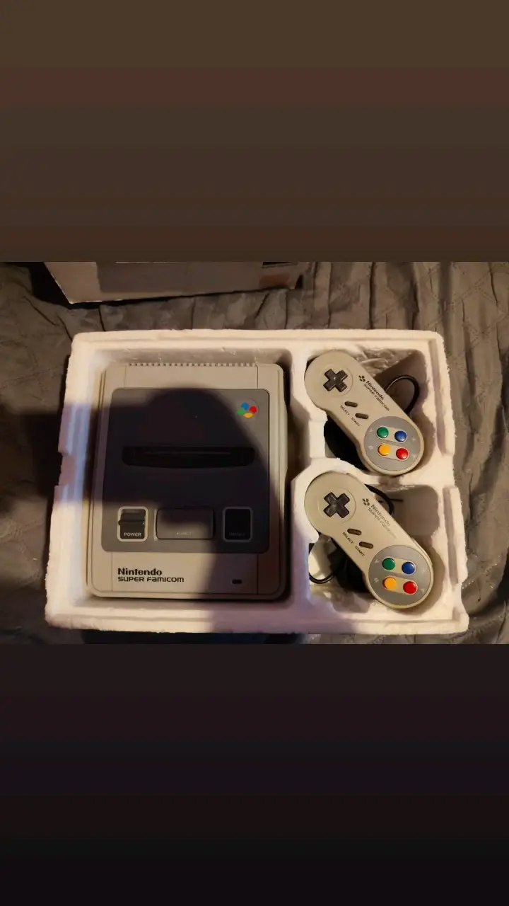 Consola Nintendo Super Famicom con juegosincluidos - 2