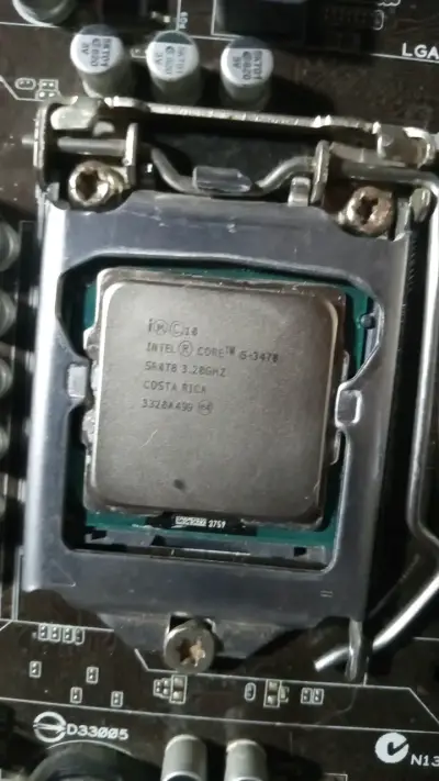 Placa Madre Asus H61M-C  Procesador Intel i5-3470 - miniatura 3