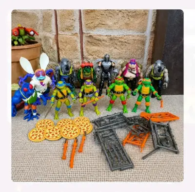Tortugas Ninja con accesorios set completo. - miniatura 2