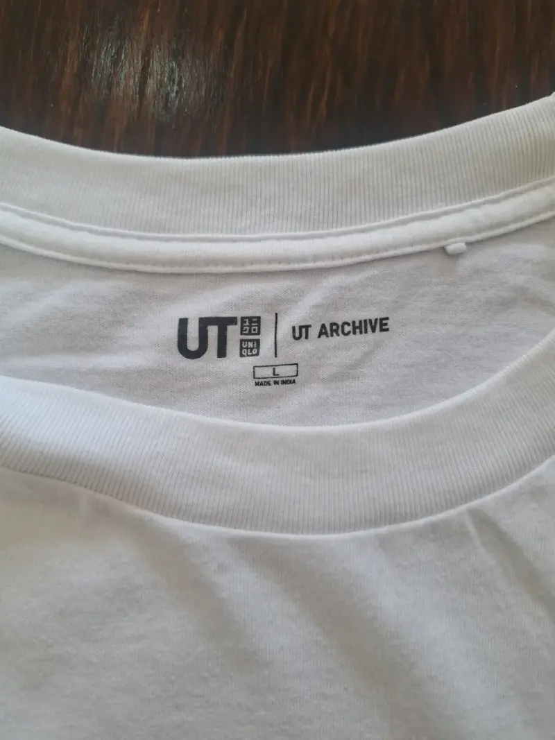 Polera blanca con diseño de dinosaurio Basquiat - 3