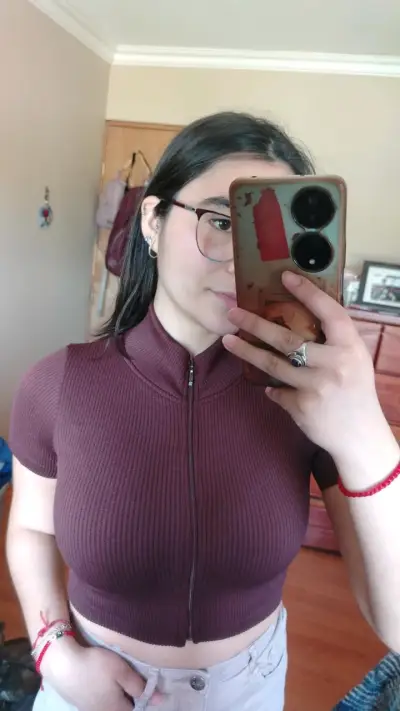 Crop Top ajustada con cierre - miniatura 3