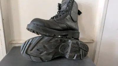 Botas de seguridad Dr. Martens negras - miniatura 1