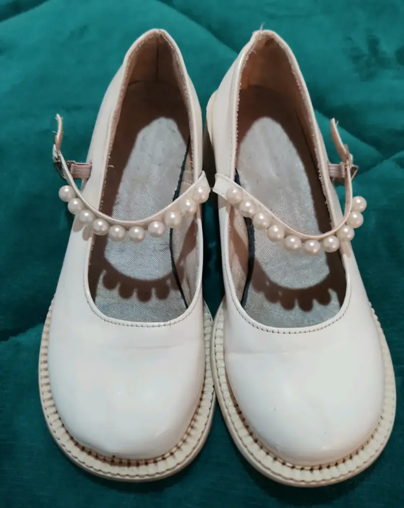Zapatos Mary Jane blancos con perlas - 1