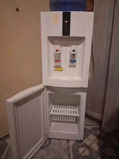 Enfriador de Agua Dali con Dispensador Frío/Calor - miniatura 1