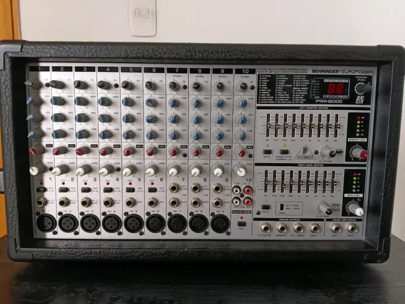 Mezclador amplificador Behringer Europower PMX2000 - 1