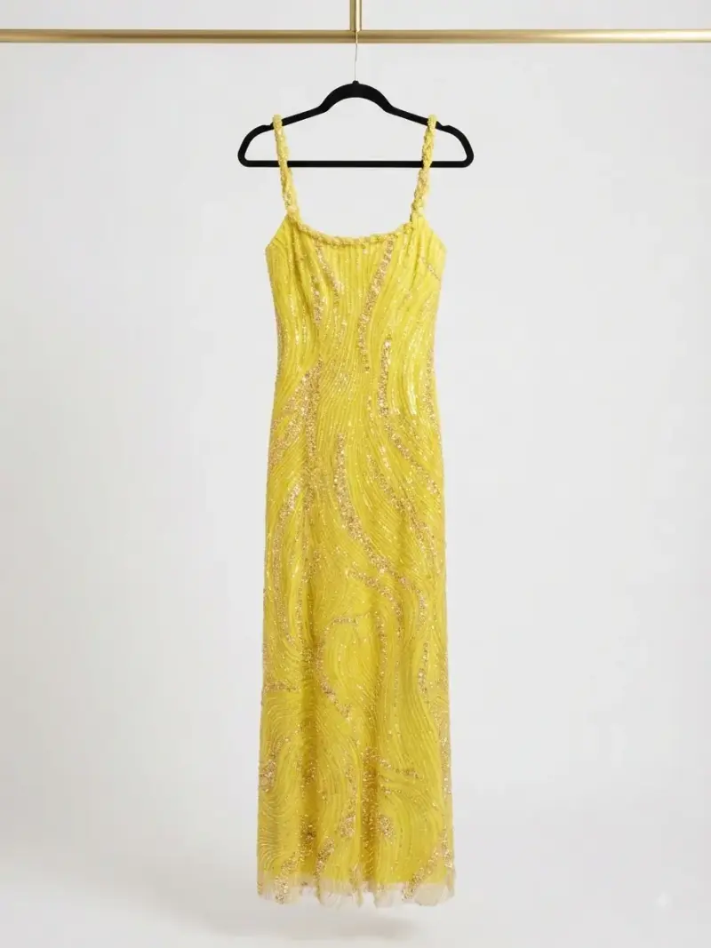 Vestido largo amarillo con lentejuelas