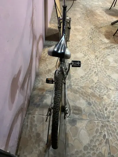 Bicicleta Lahsen Tornado FD-2600 montaña - miniatura 3