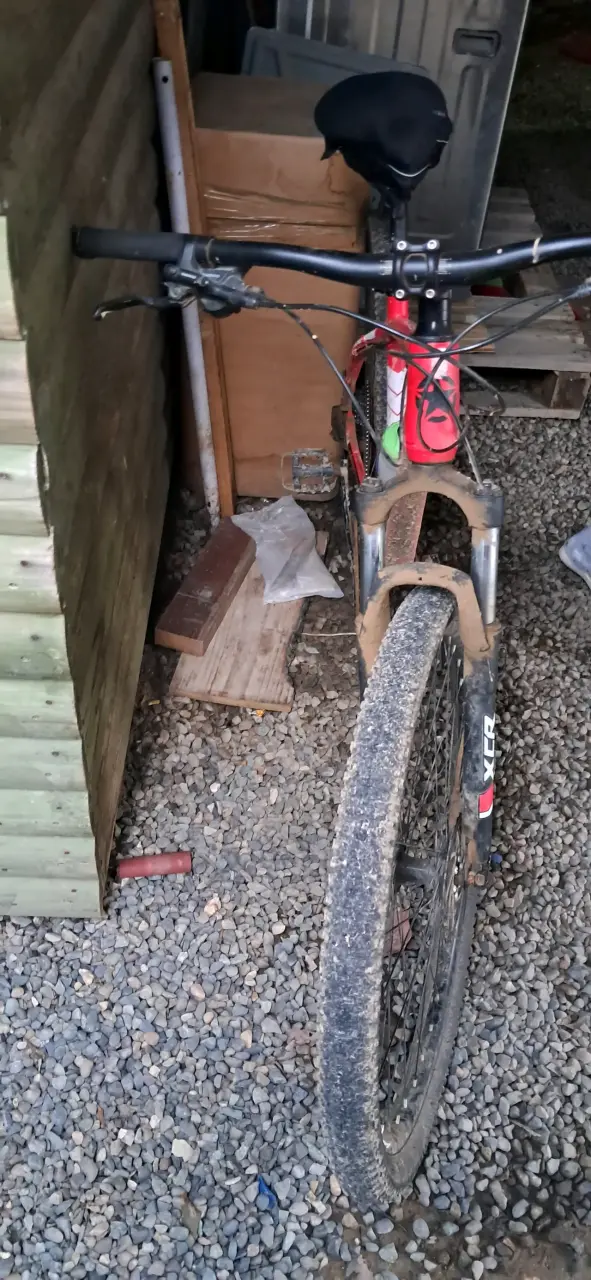 Bicicleta Jeep MTB roja con suspensión - 5