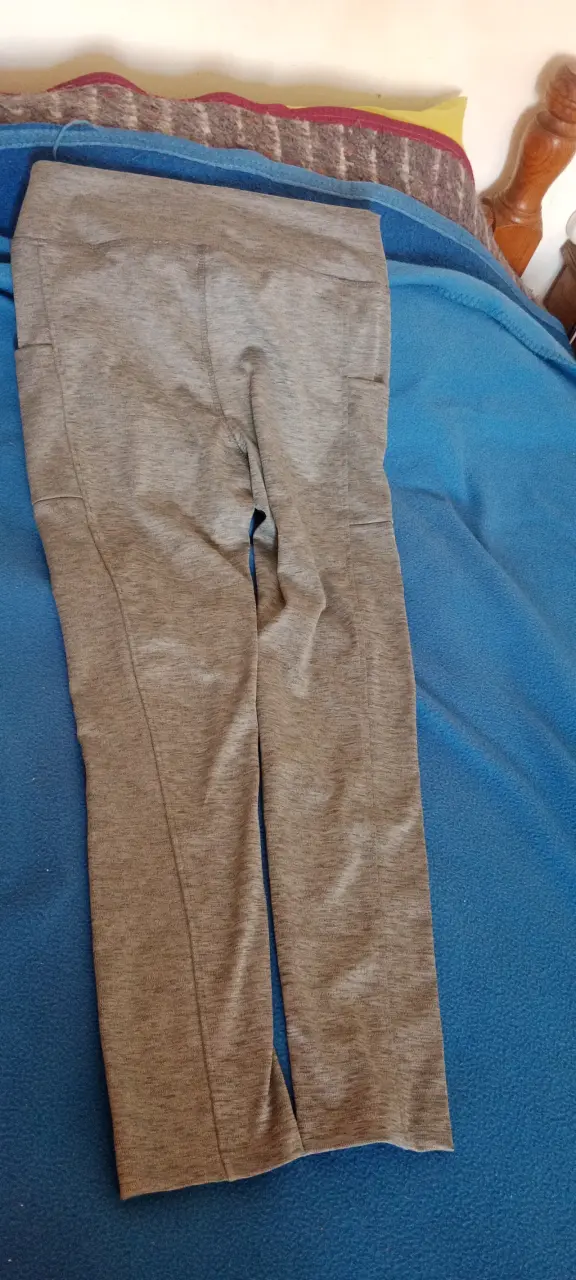 Pantalones deportivos grises para mujer - 1