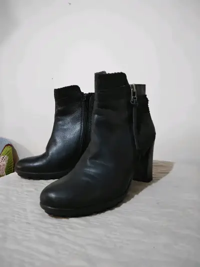 Botines negro con tacón alto - miniatura 6