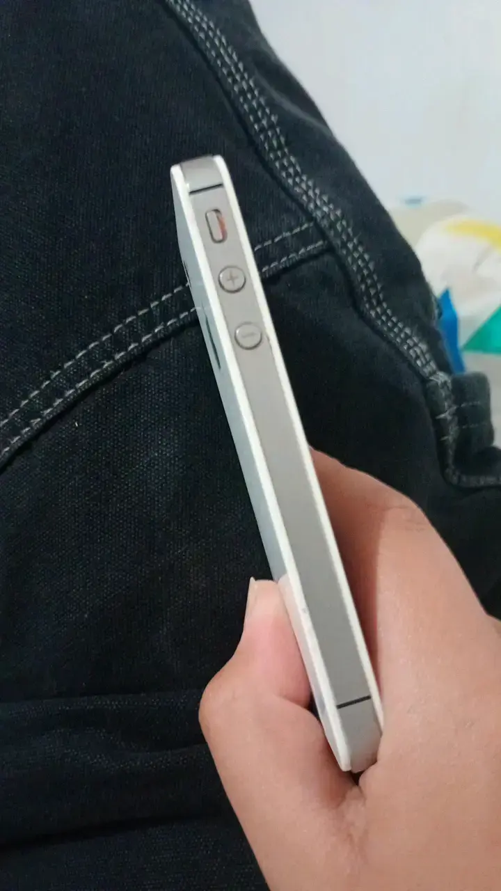 iPhone 4S Blanco en Buen Estado bloqueado - 3