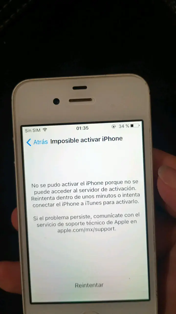 iPhone 4S Blanco en Buen Estado bloqueado - 5