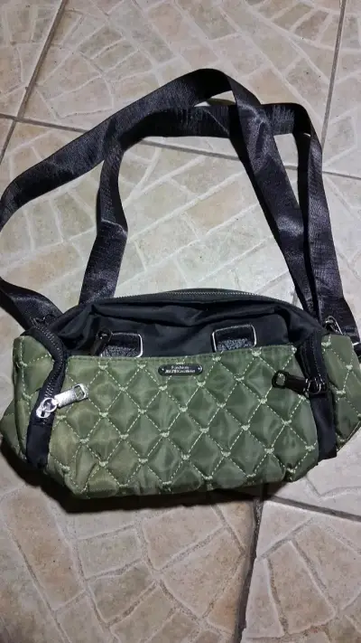 Bolso bandolera acolchado verde y negro - miniatura 1