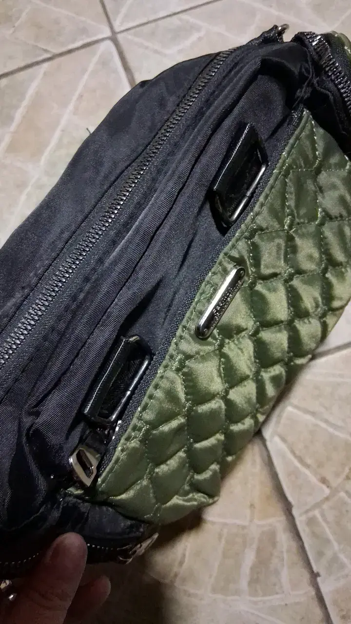 Bolso bandolera acolchado verde y negro - 2