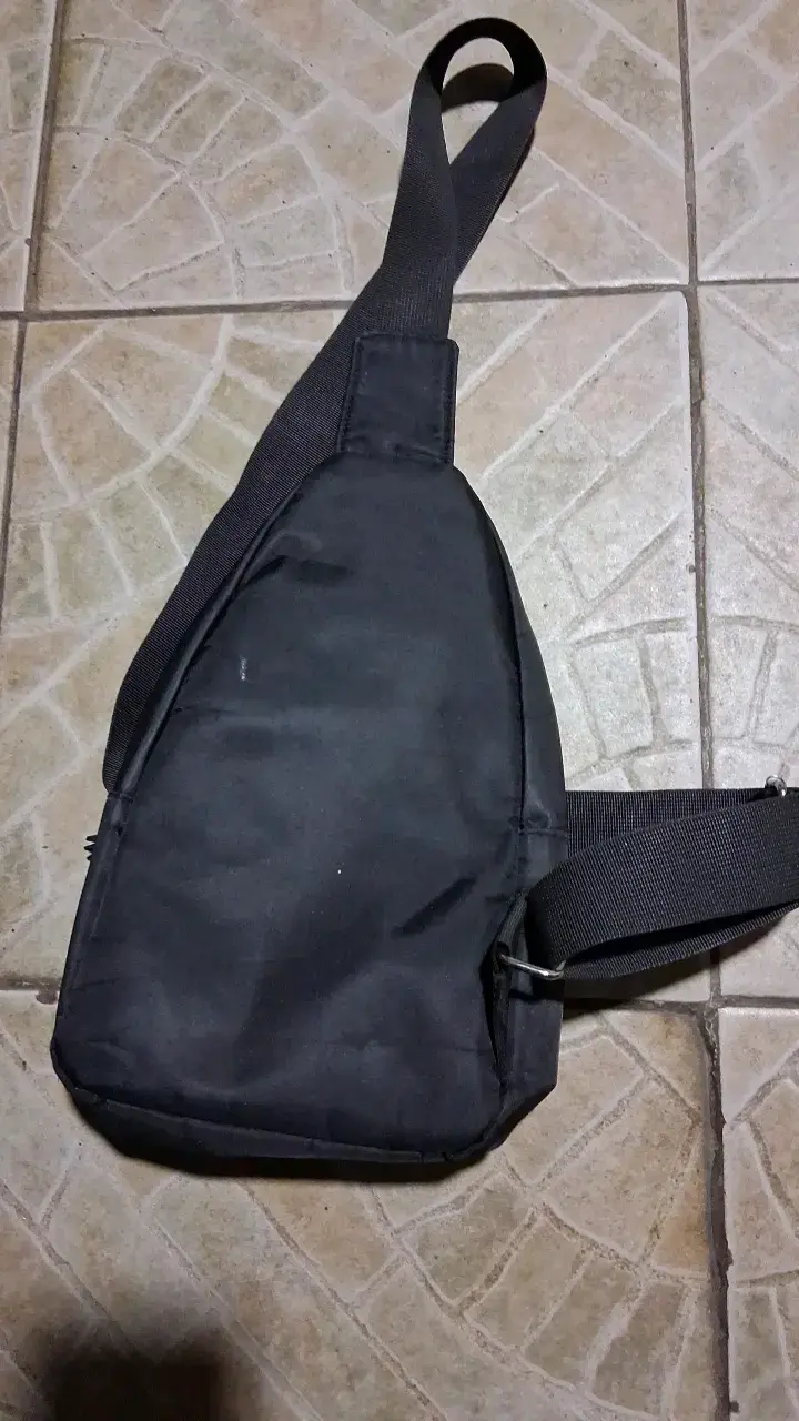 Mochila bandolera negra Jingpin con múltiples bolsillos - 2