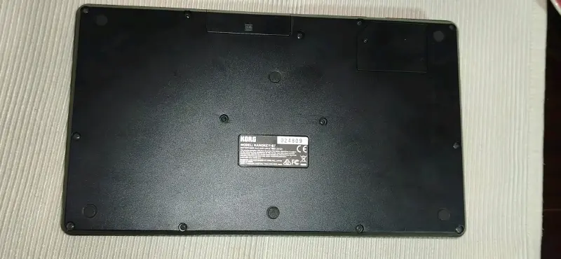 Controlador MIDI Korg NanoKEY Studio portátil - 2