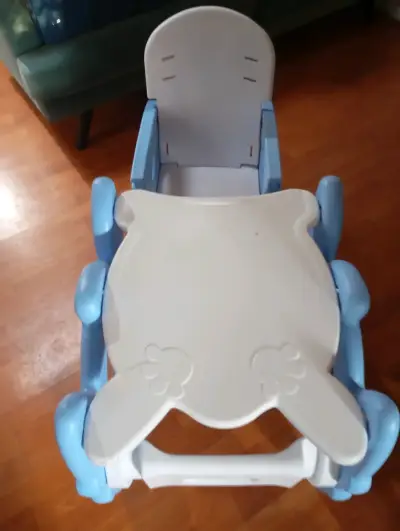 Mesa y silla infantil plegable azul - miniatura 1
