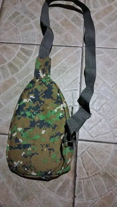 Mochila táctica camuflaje para deportes - miniatura 2