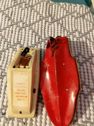 Lancha de juguete vintage con control remoto Gravity - miniatura 2