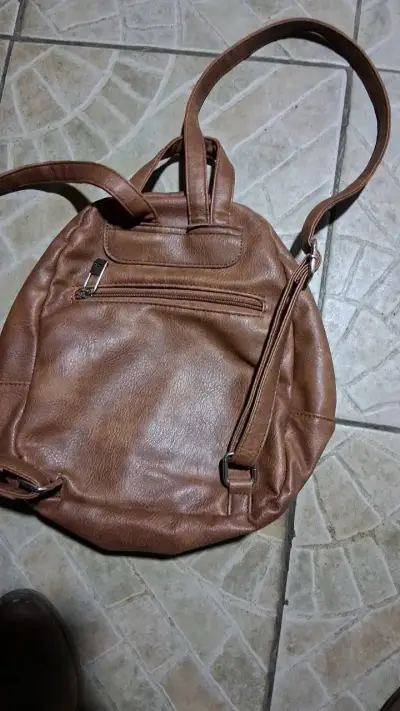 Mochila de cuero marrón Sei con bolsillos - miniatura 2