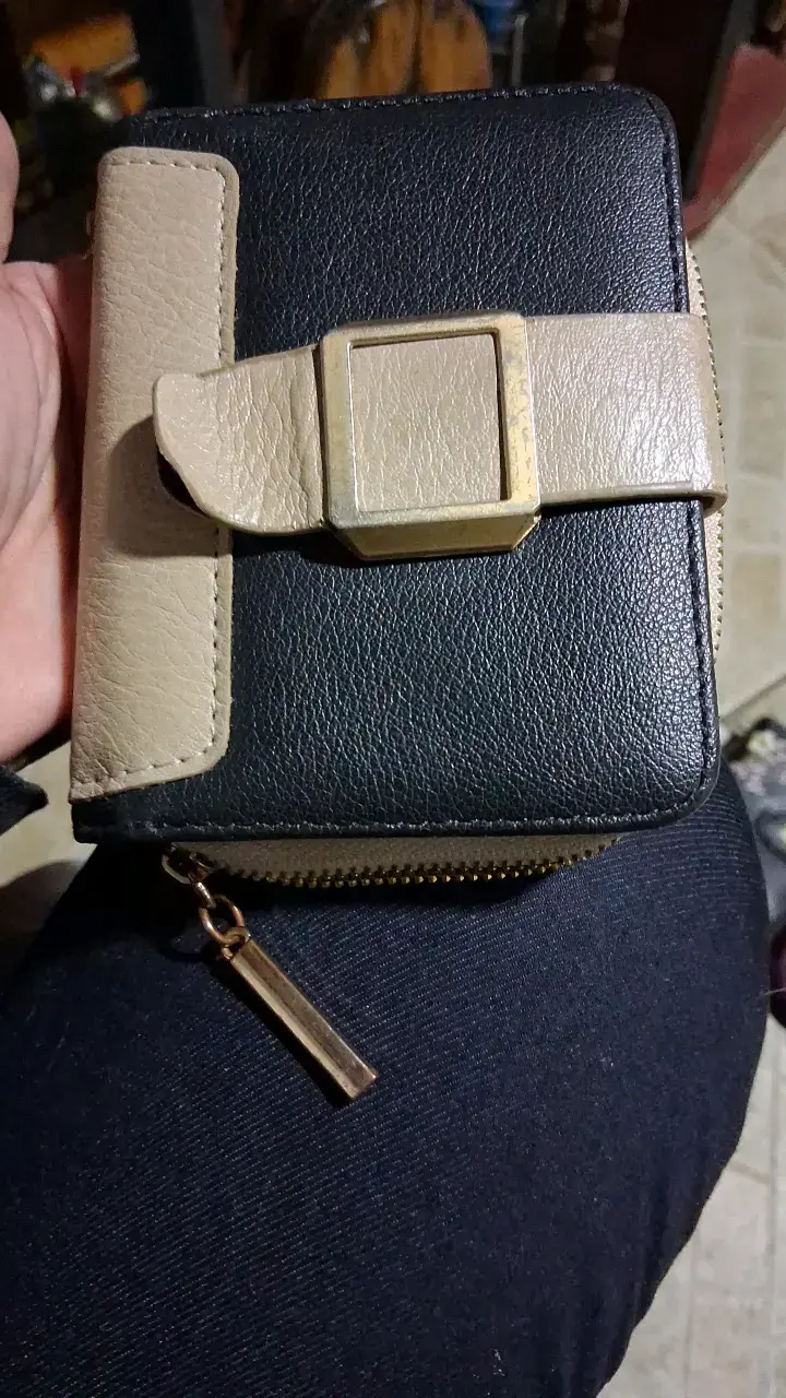 Billetera de cuero bicolor con cierre - 5