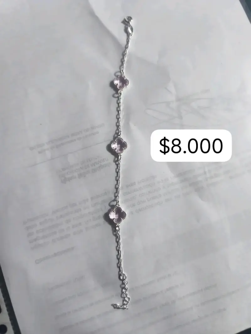 Pulsera de plata con dijes de flor