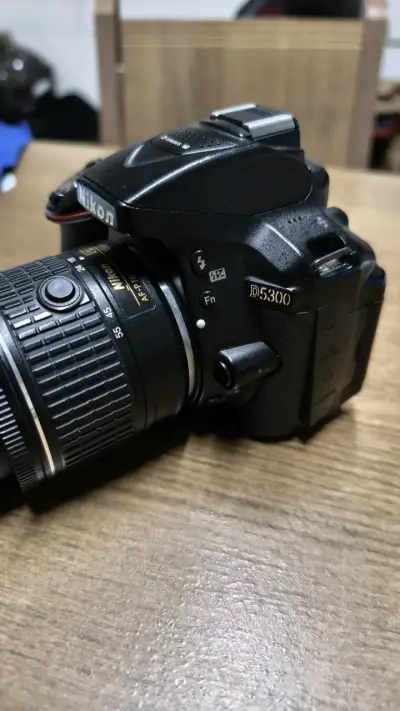 Cámara Nikon D5300 vendo o permuto - miniatura 4