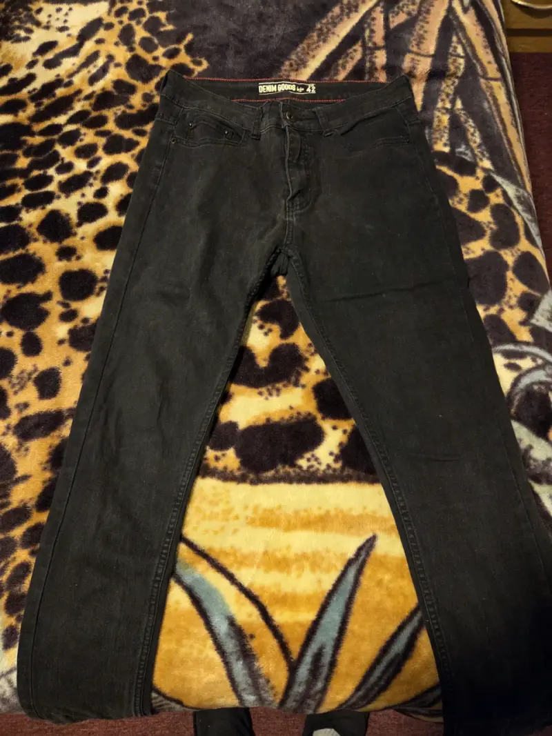 Jeans negros Denim Goods talla 42