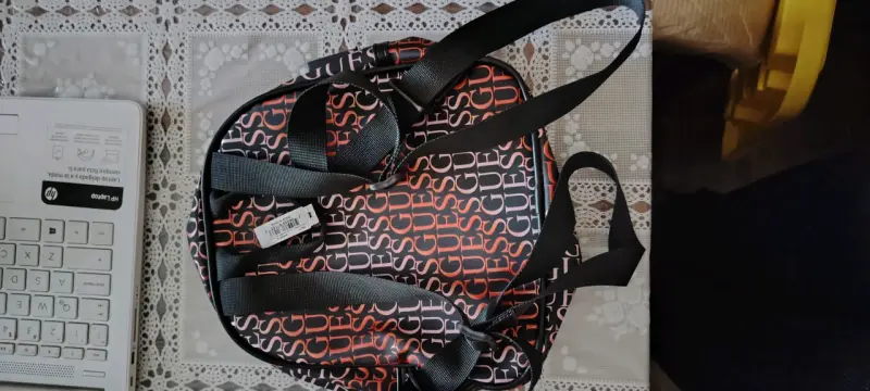 Mochila pequeña Guess con diseño estampado - 3