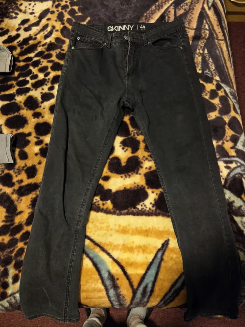Jeans negros skinny talla 44 para hombre