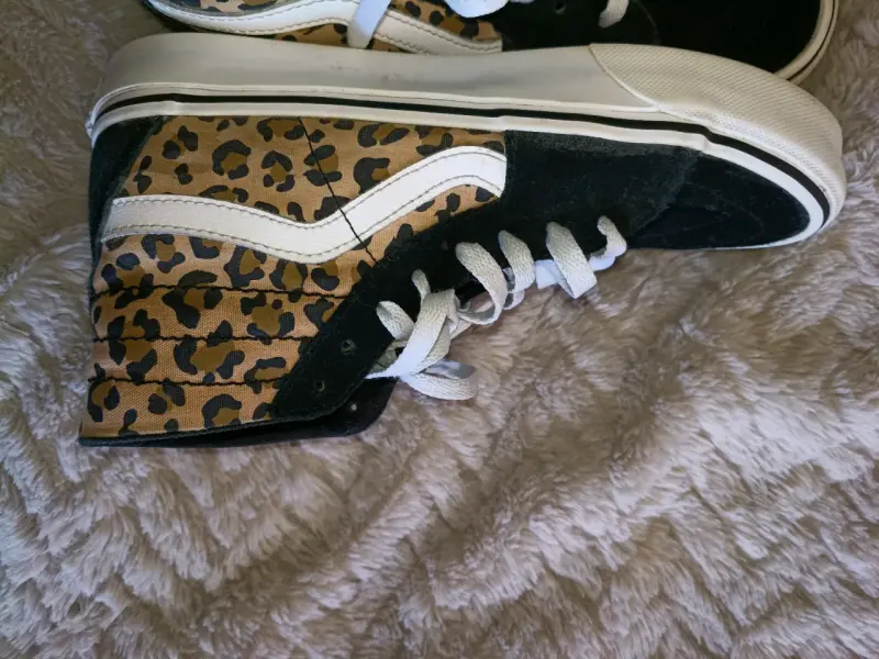 Zapatillas Altas Negras Converse Chuck Taylor - 2