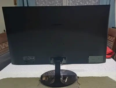 Monitor Samsung de 27 pulgadas en buen estado - miniatura 2