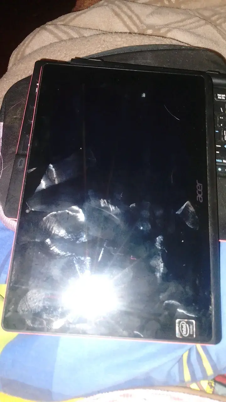 Tablet Acer convertible con teclado desmontable - 4