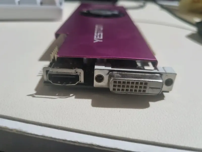 Tarjeta Gráfica Yeston Radeon RX550 4GB - 2
