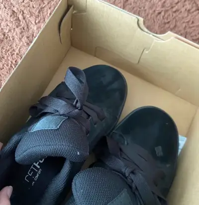 Zapatillas negras deportivas DC Shoes - miniatura 1
