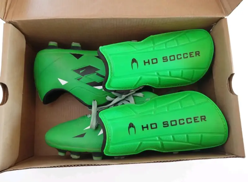 Zapatos de fútbol Lotto verdes con espinilleras - 3