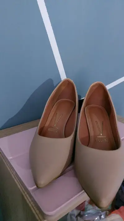 Zapatos de tacón beige Vizzano elegantes talla 34 - miniatura 1