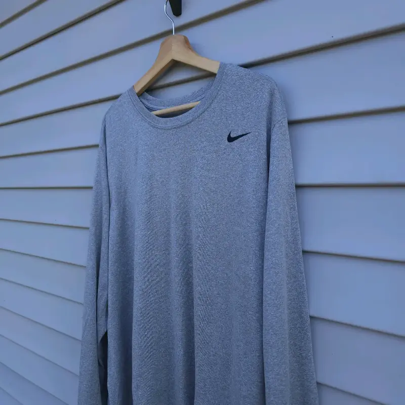 Polera Nike Dri-Fit Gris Manga Larga - 2