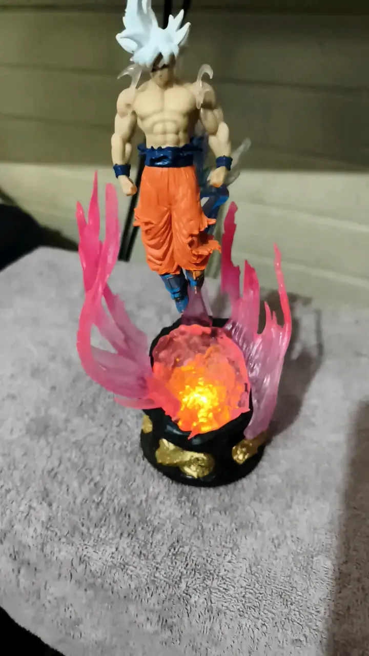 Figura de acción con luz LED de personaje anime go - 4