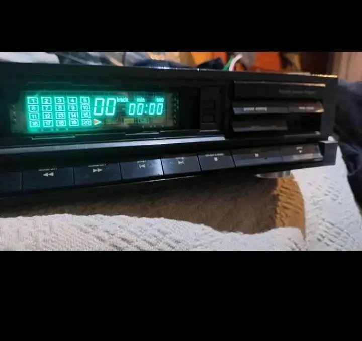 Reproductor de CD Technics SL-P202 - 2