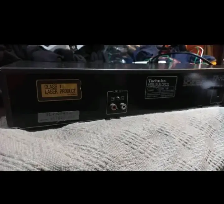 Reproductor de CD Technics SL-P202 - 3